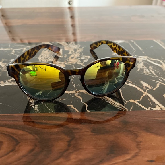 green yellow lenses sunglasses - Picture 3 of 6